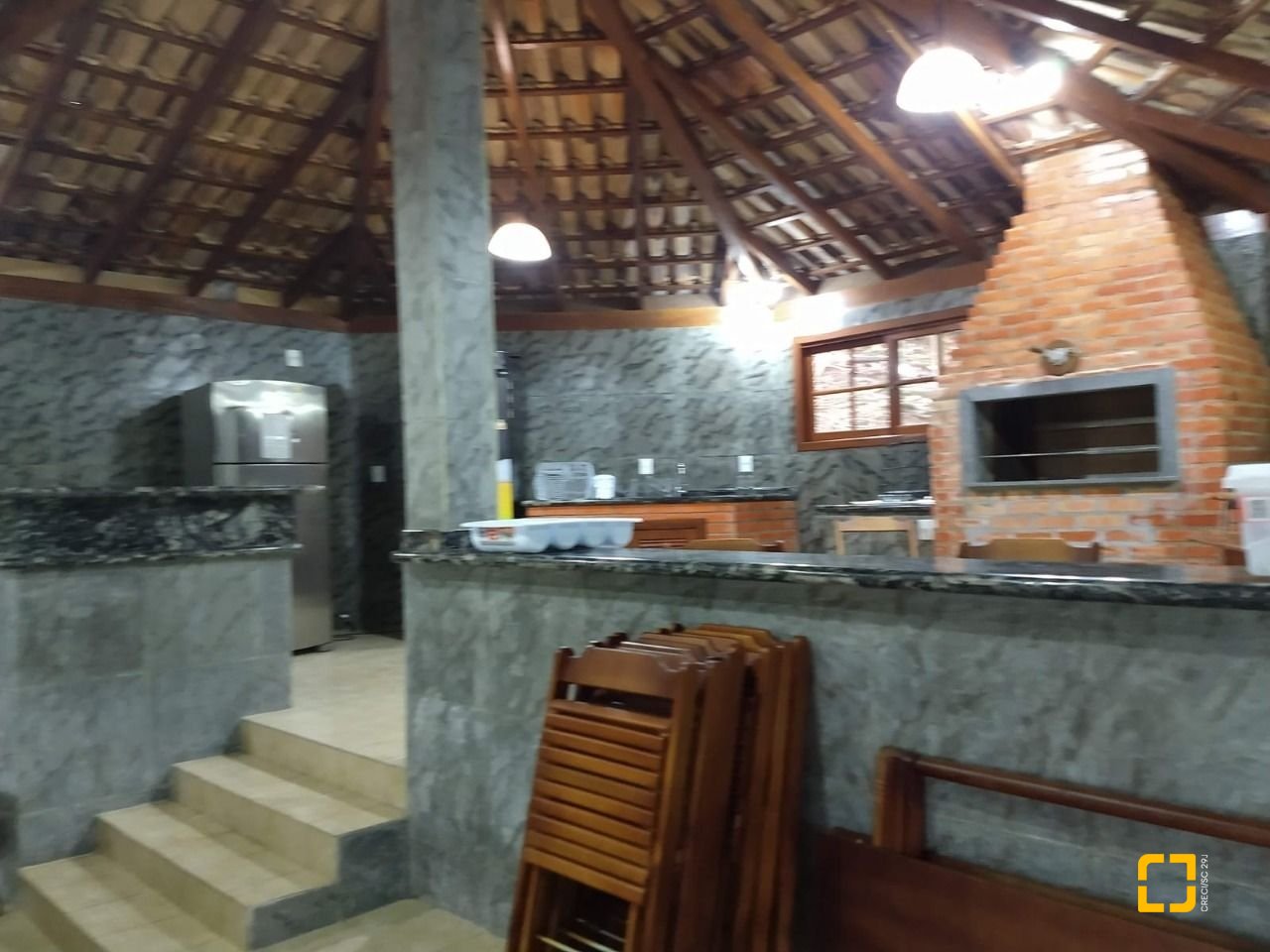 Apartamento com 93m², 3 quartos (sendo 1 suíte), 2 garagens, no bairro Pantanal em Florianópolis
