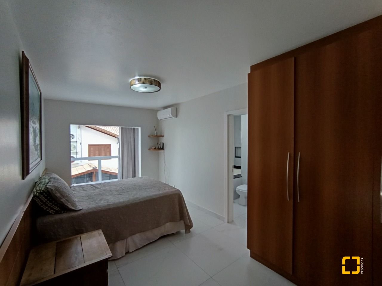 Casa com 440m², 5 quartos (sendo 1 suíte), 3 garagens, no bairro Ingleses em Florianópolis