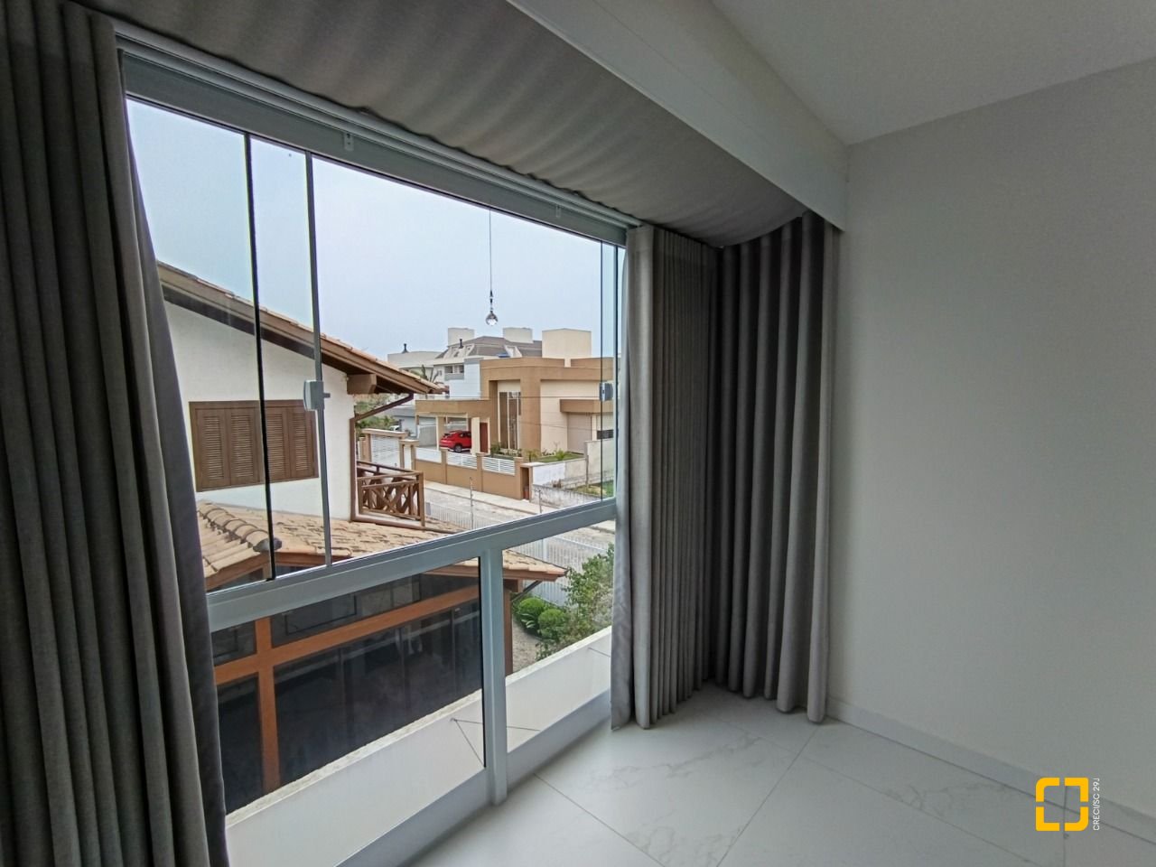 Casa com 440m², 5 quartos (sendo 1 suíte), 3 garagens, no bairro Ingleses em Florianópolis