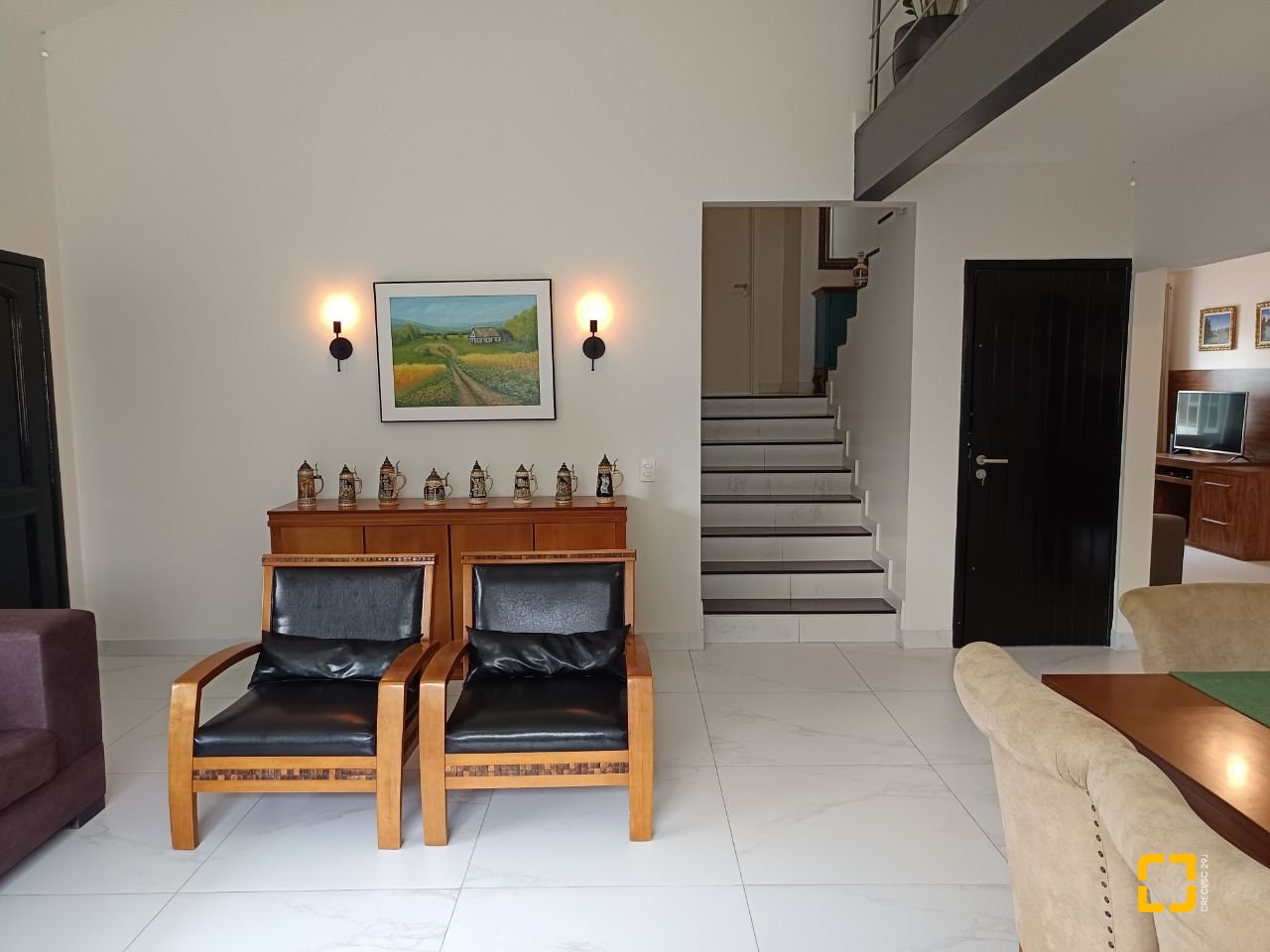 Casa com 440m², 5 quartos (sendo 1 suíte), 3 garagens, no bairro Ingleses em Florianópolis