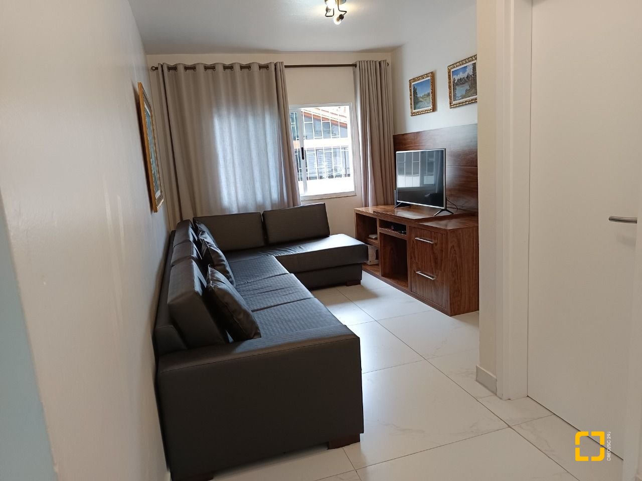 Casa com 440m², 5 quartos (sendo 1 suíte), 3 garagens, no bairro Ingleses em Florianópolis