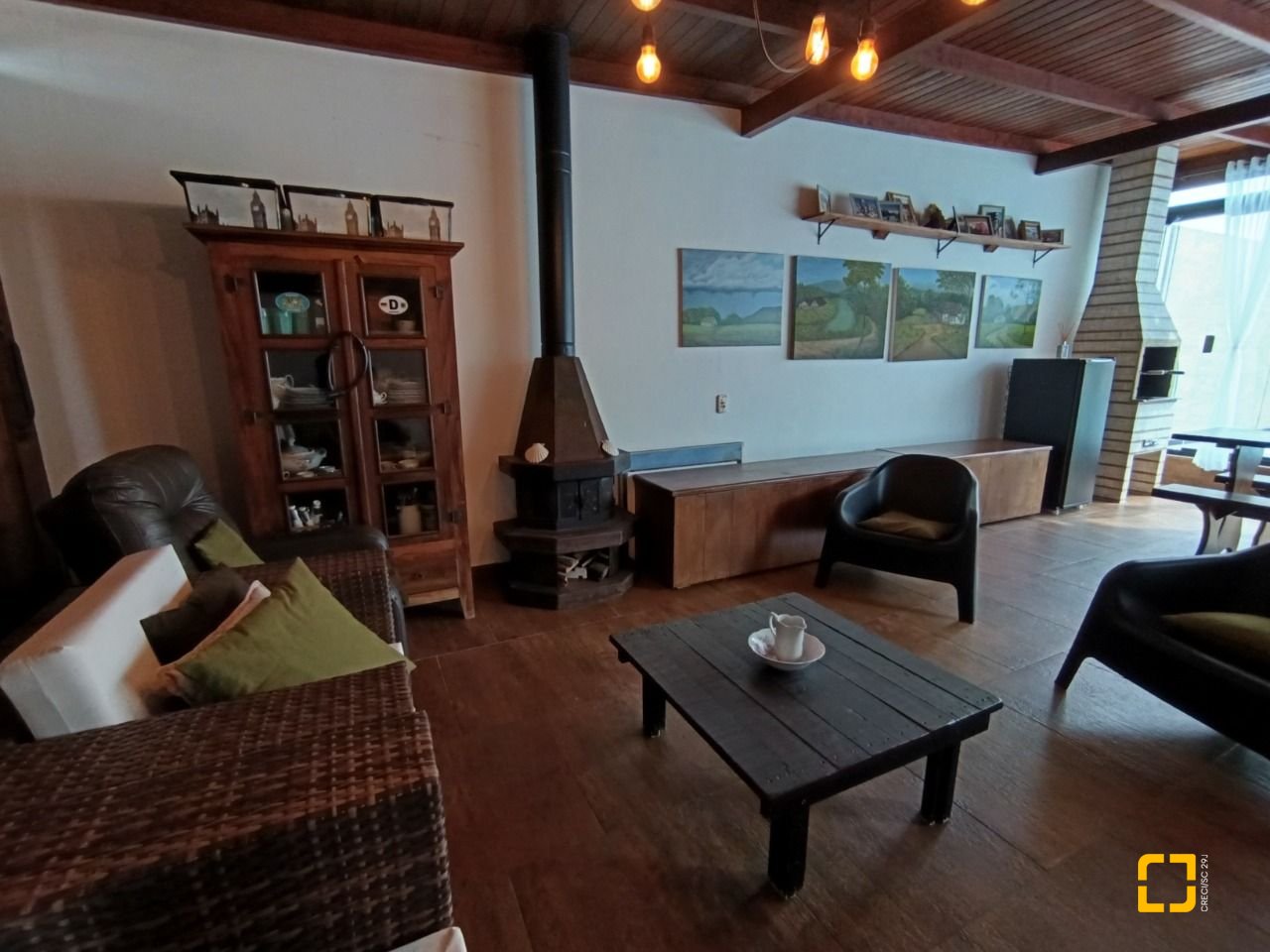 Casa com 440m², 5 quartos (sendo 1 suíte), 3 garagens, no bairro Ingleses em Florianópolis