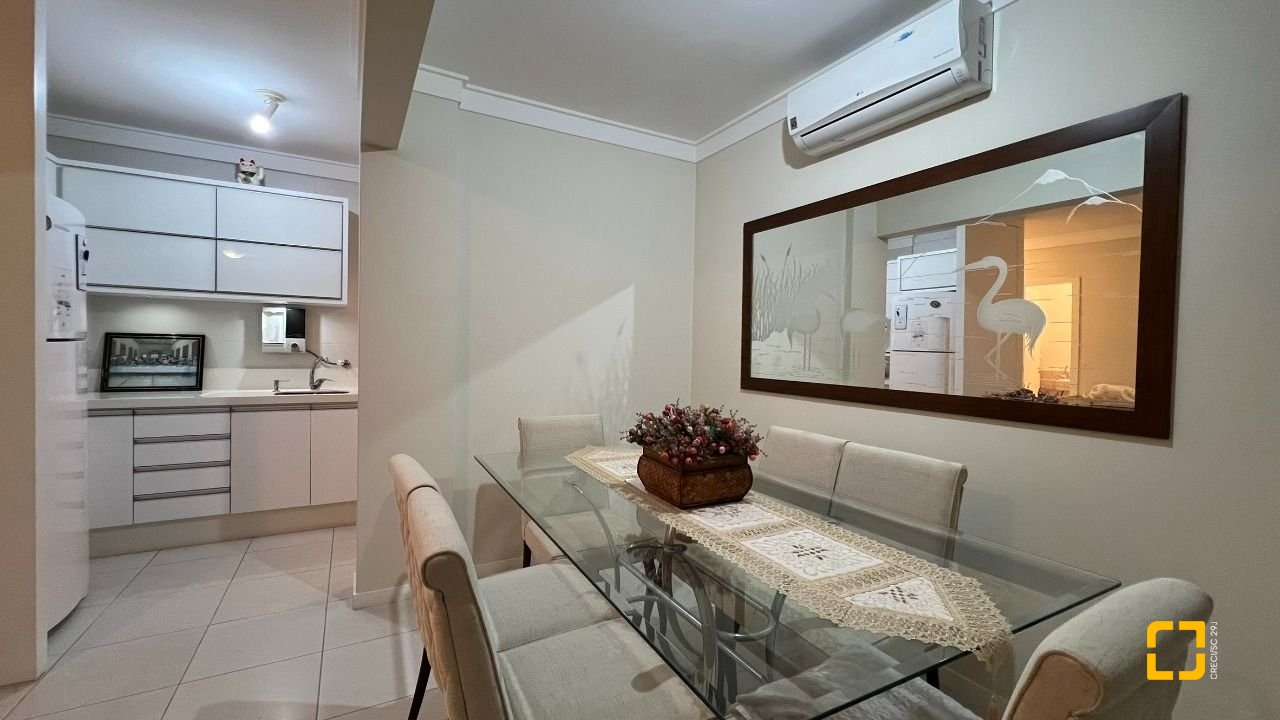 Apartamento com 101m², 6 quartos (sendo 3 suítes), 2 garagens, no bairro Jardim Atlântico em Florianópolis