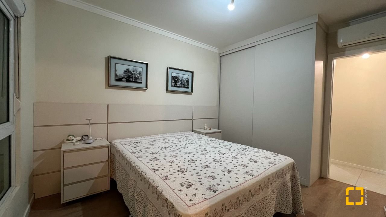 Apartamento com 101m², 6 quartos (sendo 3 suítes), 2 garagens, no bairro Jardim Atlântico em Florianópolis