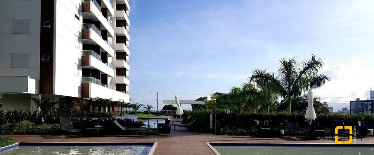 Apartamento com 101m², 6 quartos (sendo 3 suítes), 2 garagens, no bairro Jardim Atlântico em Florianópolis
