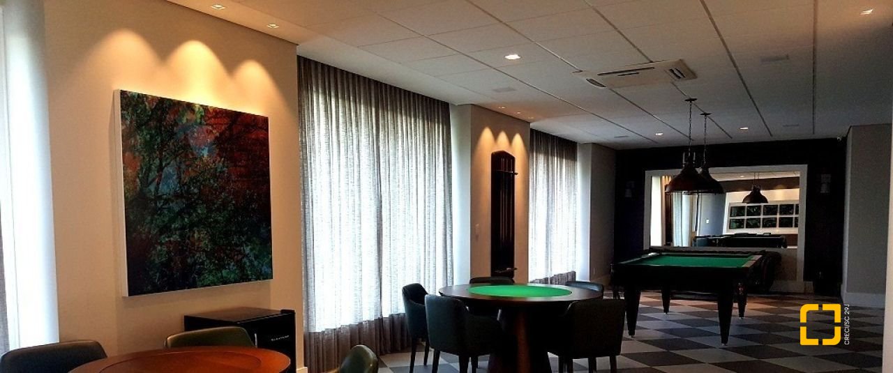 Apartamento com 101m², 6 quartos (sendo 3 suítes), 2 garagens, no bairro Jardim Atlântico em Florianópolis