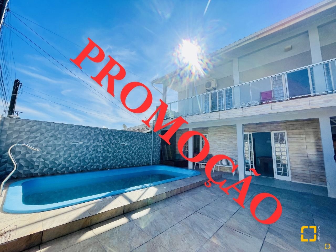 Casa com 350m², 5 quartos (sendo 1 suíte), 4 garagens, no bairro Cachoeira do Bom Jesus em Florianópolis