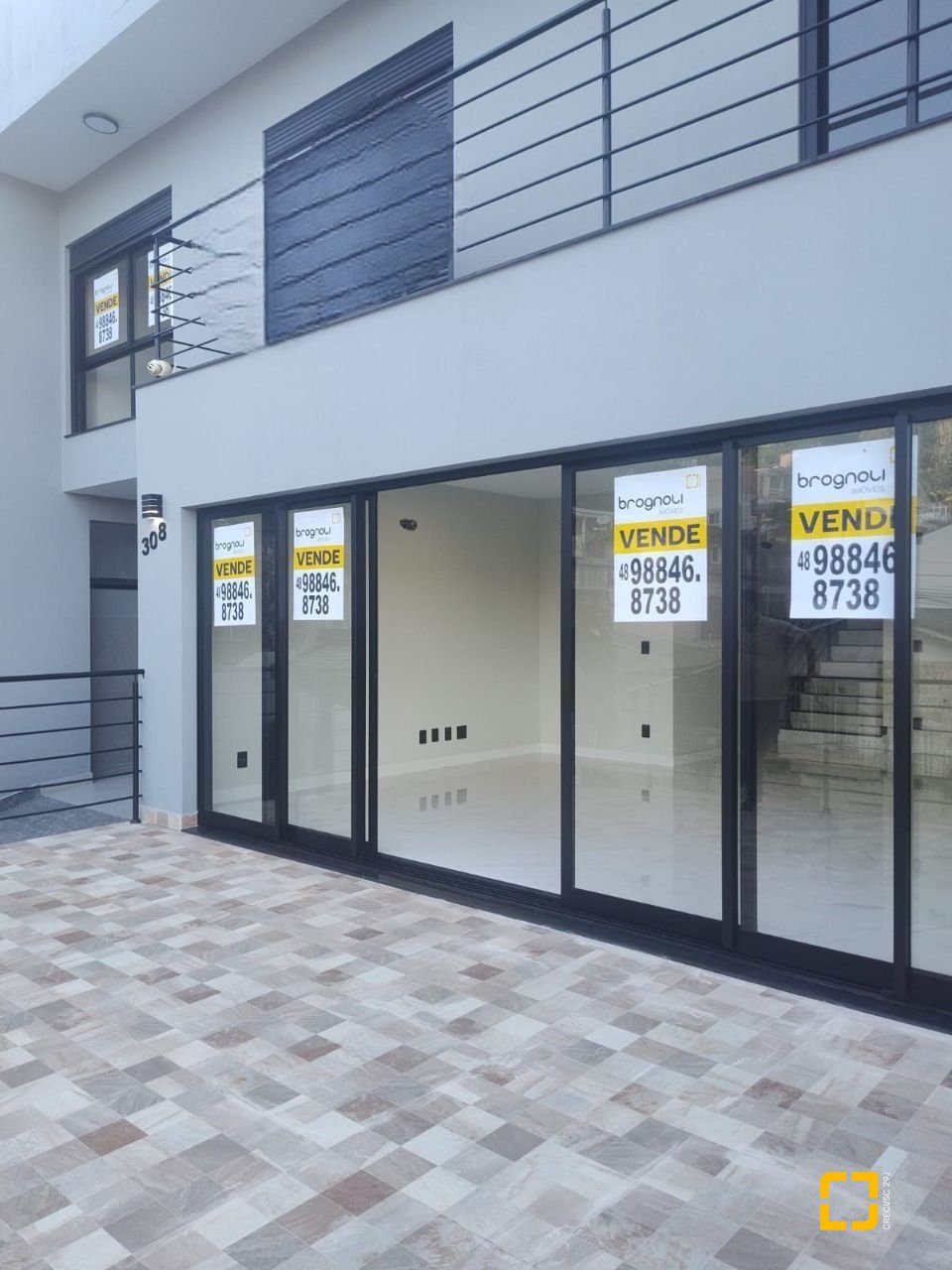 Casa com 184m², 6 quartos (sendo 3 suítes), 2 garagens, no bairro Trindade em Florianópolis