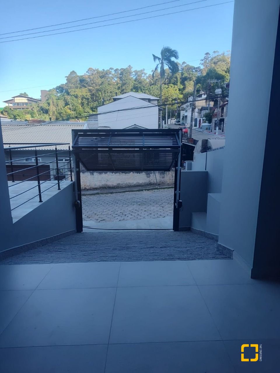 Casa com 184m², 6 quartos (sendo 3 suítes), 2 garagens, no bairro Trindade em Florianópolis