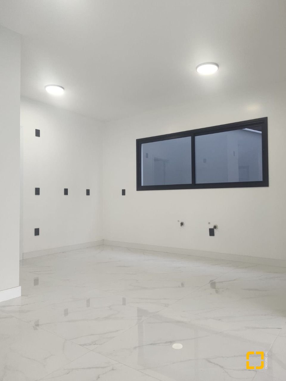 Casa com 184m², 6 quartos (sendo 3 suítes), 2 garagens, no bairro Trindade em Florianópolis