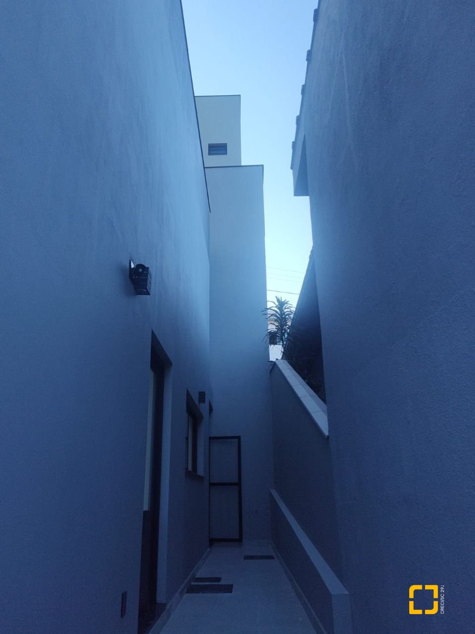Casa com 184m², 6 quartos (sendo 3 suítes), 2 garagens, no bairro Trindade em Florianópolis