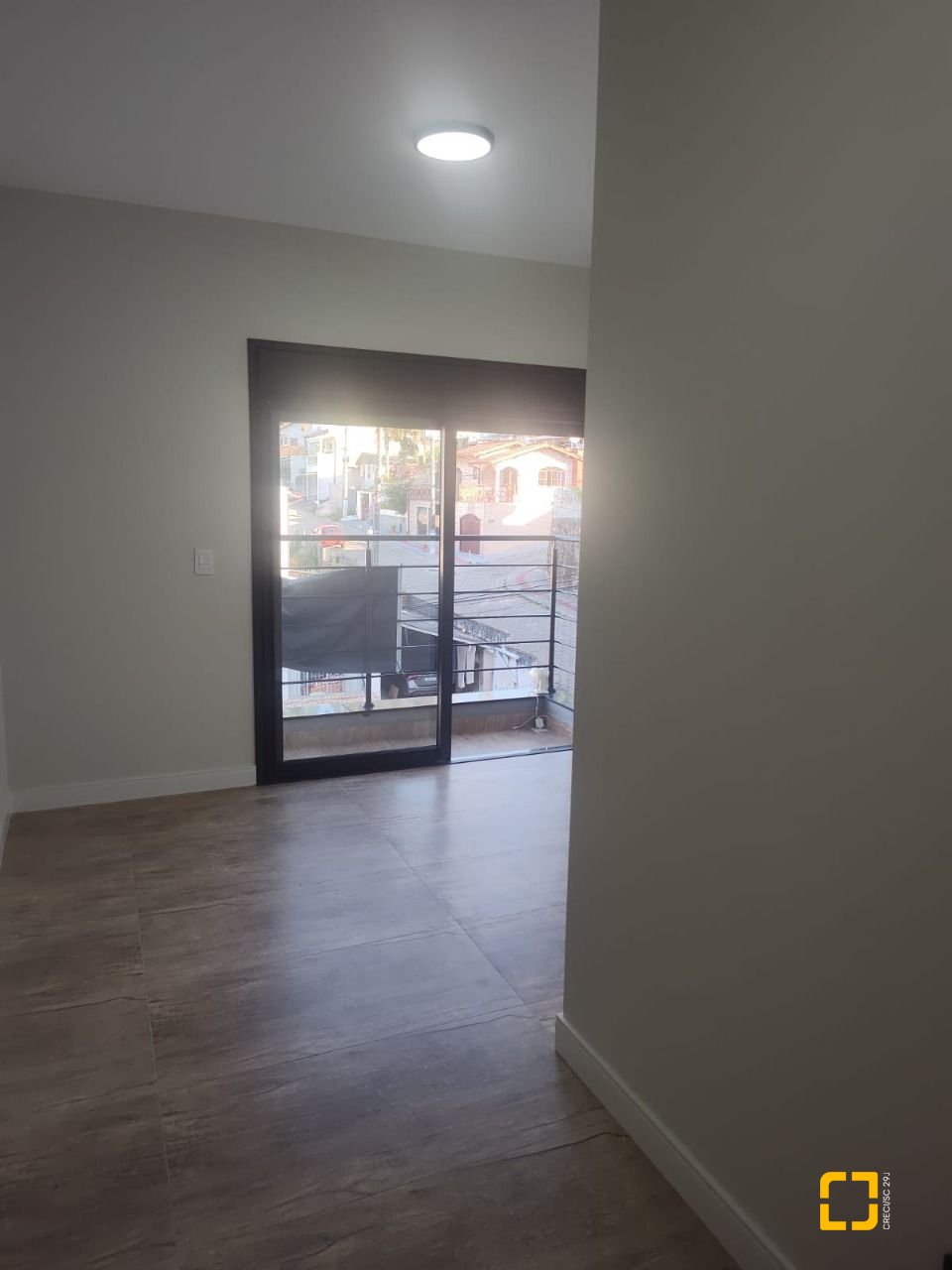 Casa com 184m², 6 quartos (sendo 3 suítes), 2 garagens, no bairro Trindade em Florianópolis