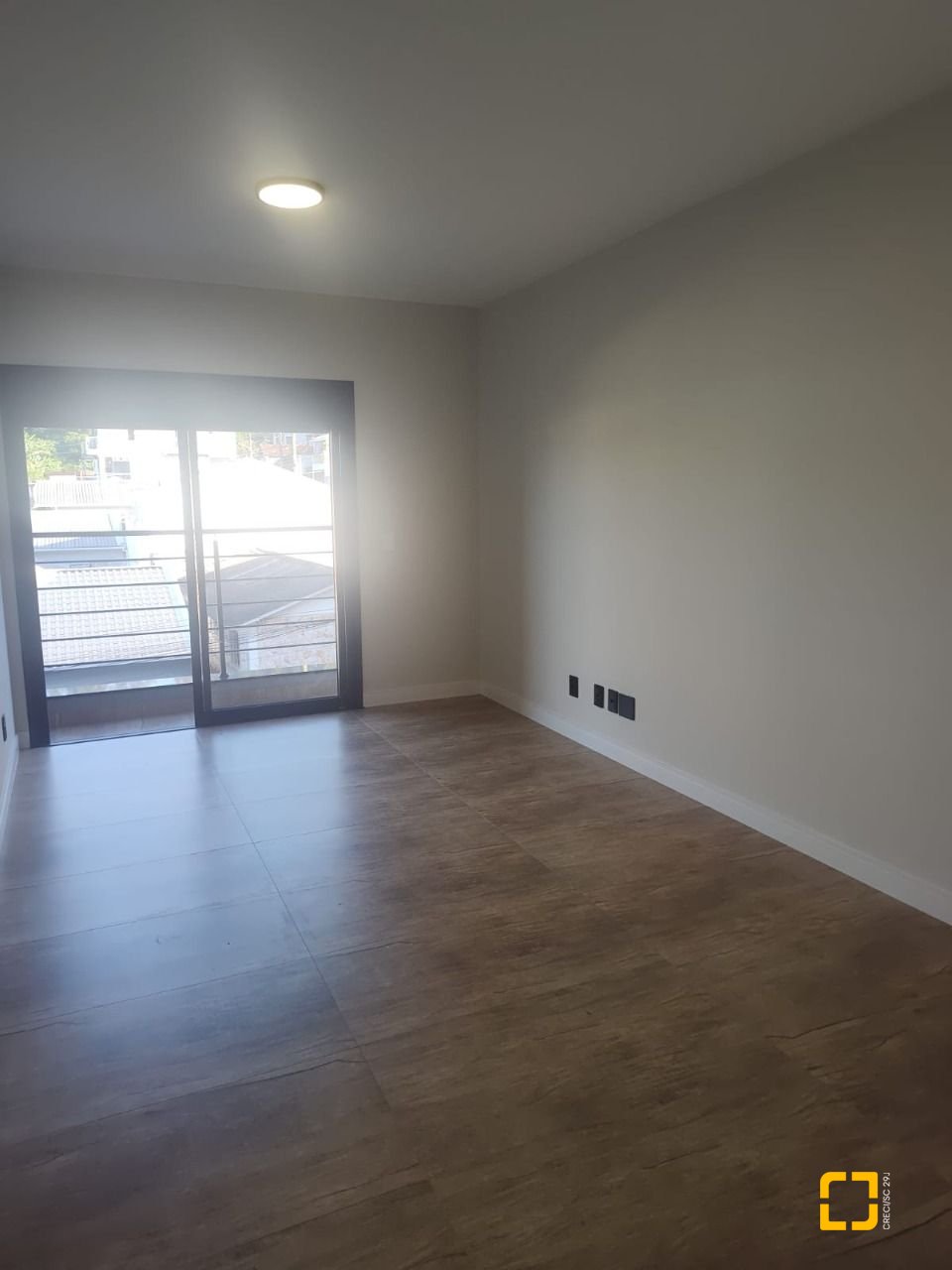 Casa com 184m², 6 quartos (sendo 3 suítes), 2 garagens, no bairro Trindade em Florianópolis