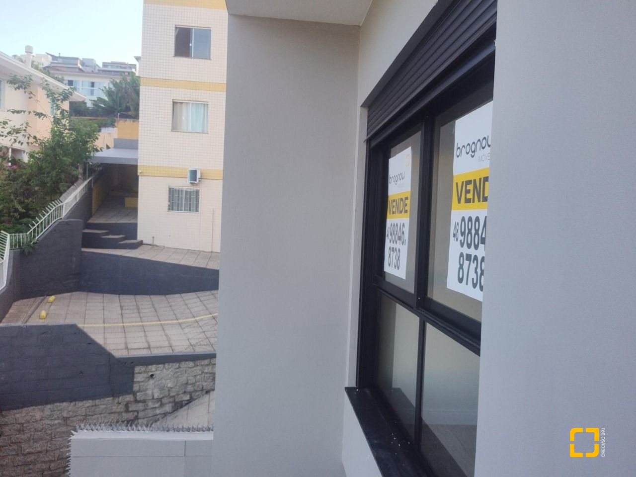 Casa com 184m², 6 quartos (sendo 3 suítes), 2 garagens, no bairro Trindade em Florianópolis