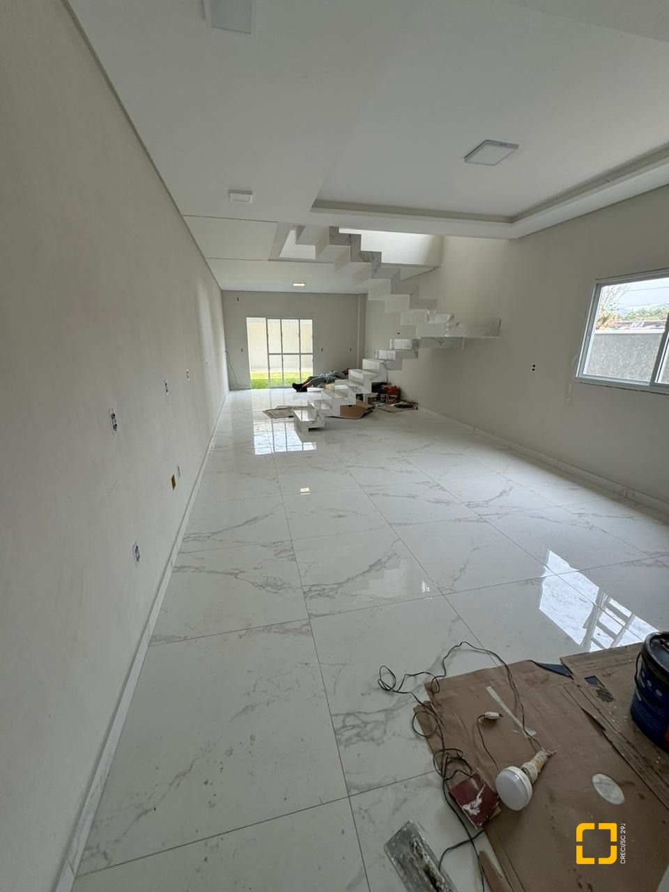 Casa com 170m², 4 quartos (sendo 1 suíte), 4 garagens, no bairro Ingleses em Florianópolis