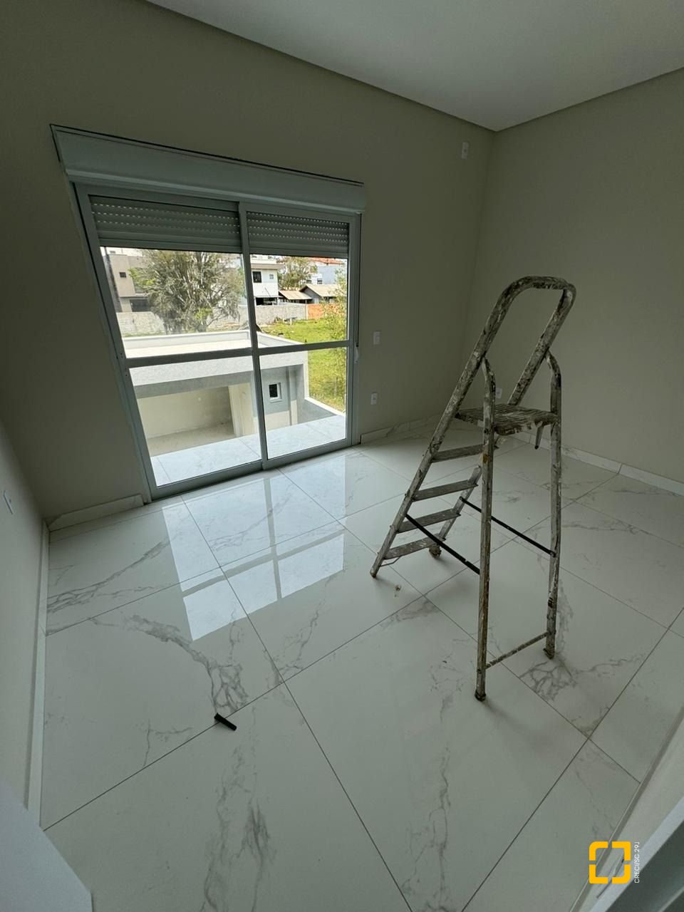 Casa com 170m², 4 quartos (sendo 1 suíte), 4 garagens, no bairro Ingleses em Florianópolis