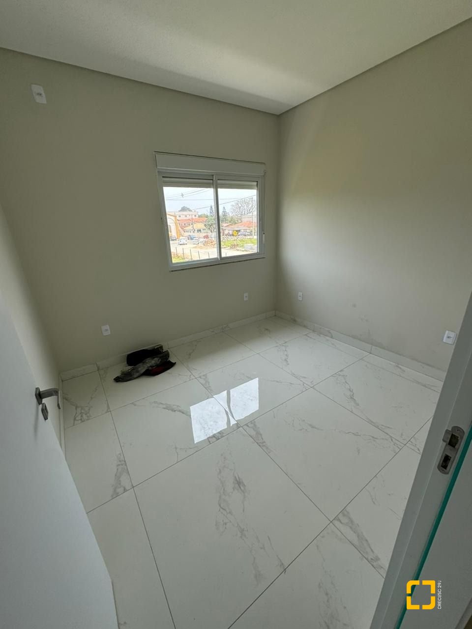 Casa com 170m², 4 quartos (sendo 1 suíte), 4 garagens, no bairro Ingleses em Florianópolis