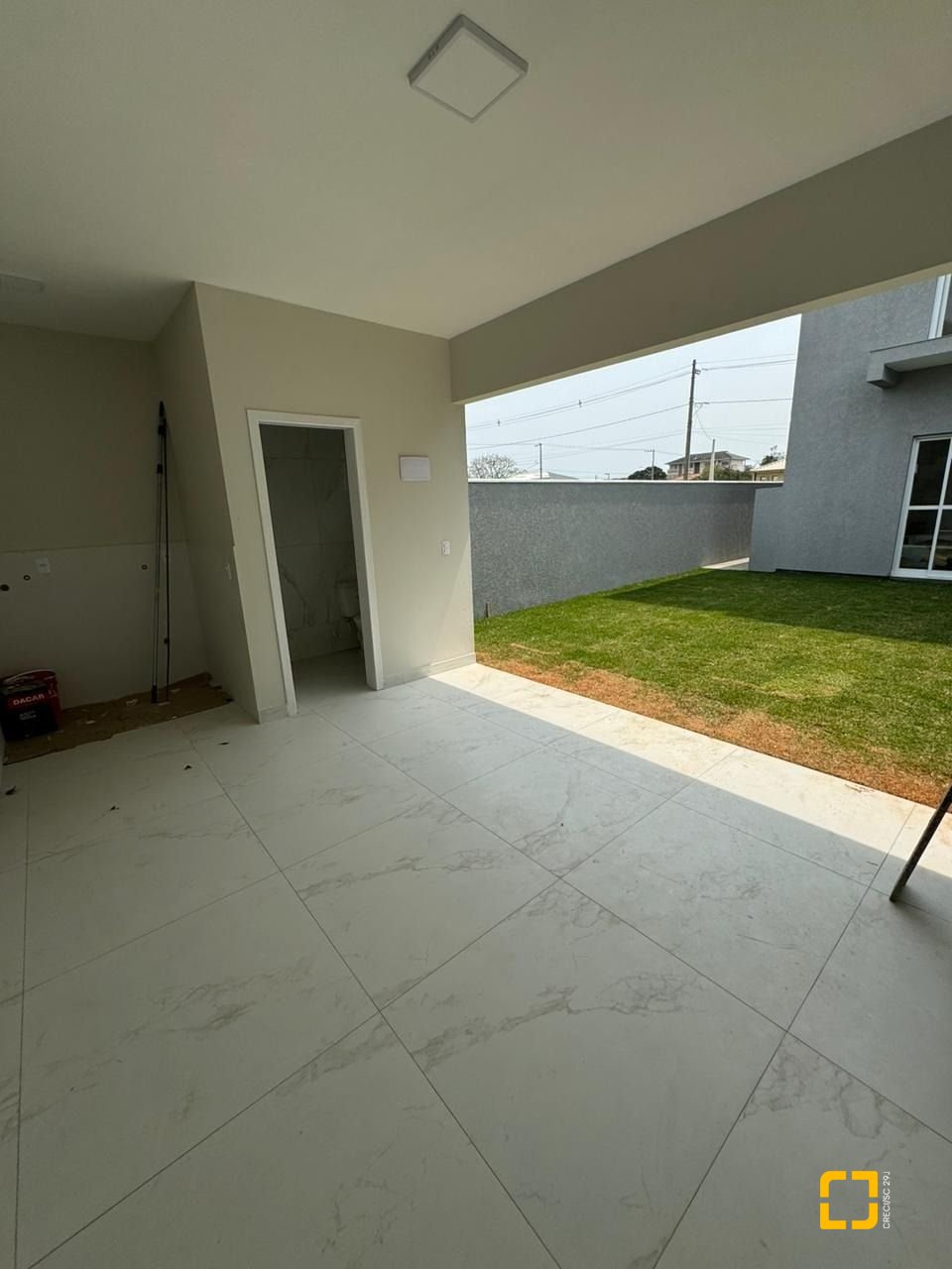 Casa com 170m², 4 quartos (sendo 1 suíte), 4 garagens, no bairro Ingleses em Florianópolis