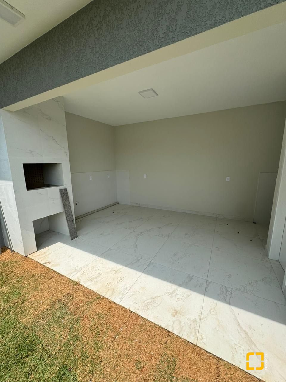 Casa com 170m², 4 quartos (sendo 1 suíte), 4 garagens, no bairro Ingleses em Florianópolis