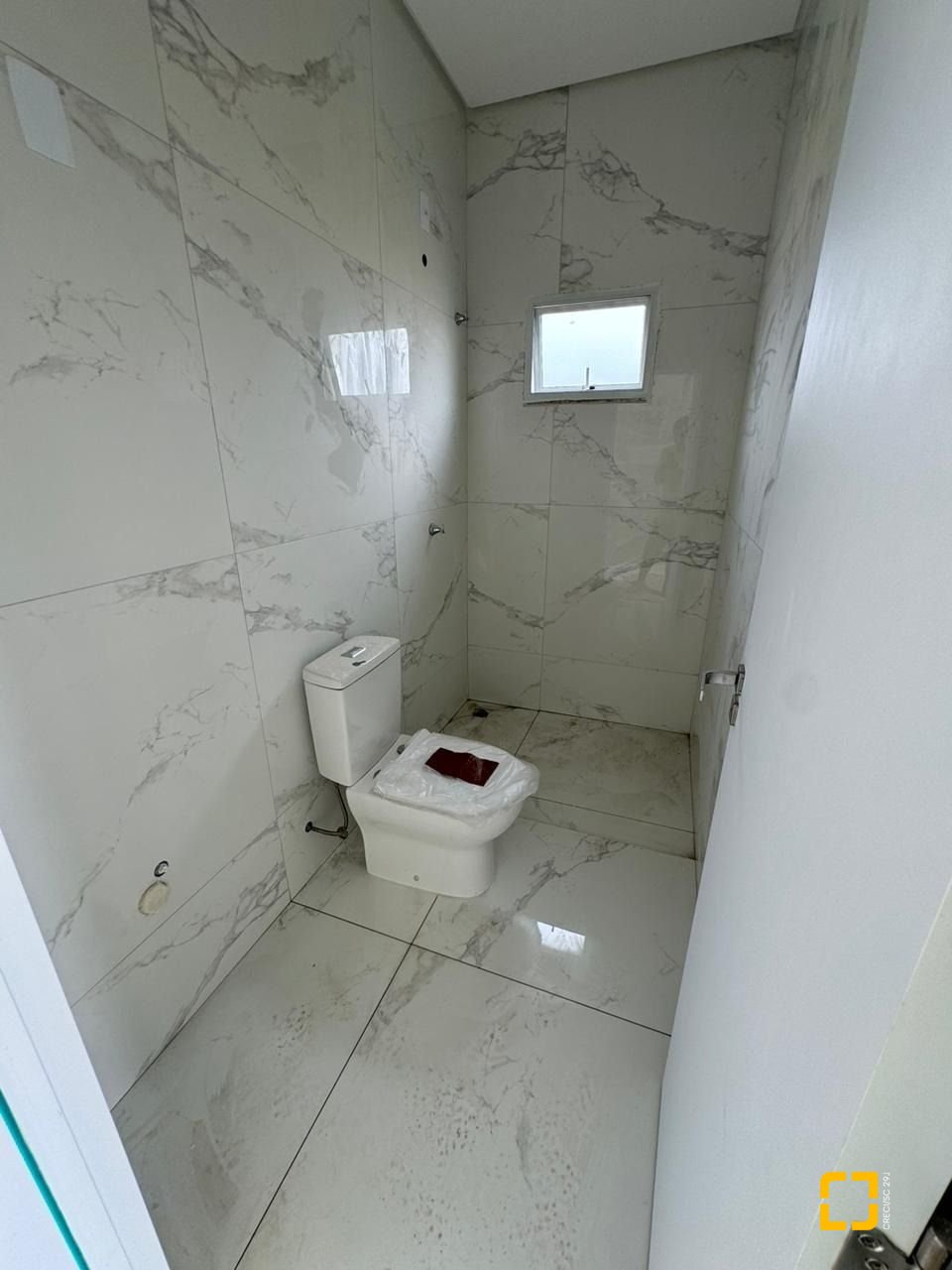 Casa com 170m², 4 quartos (sendo 1 suíte), 4 garagens, no bairro Ingleses em Florianópolis