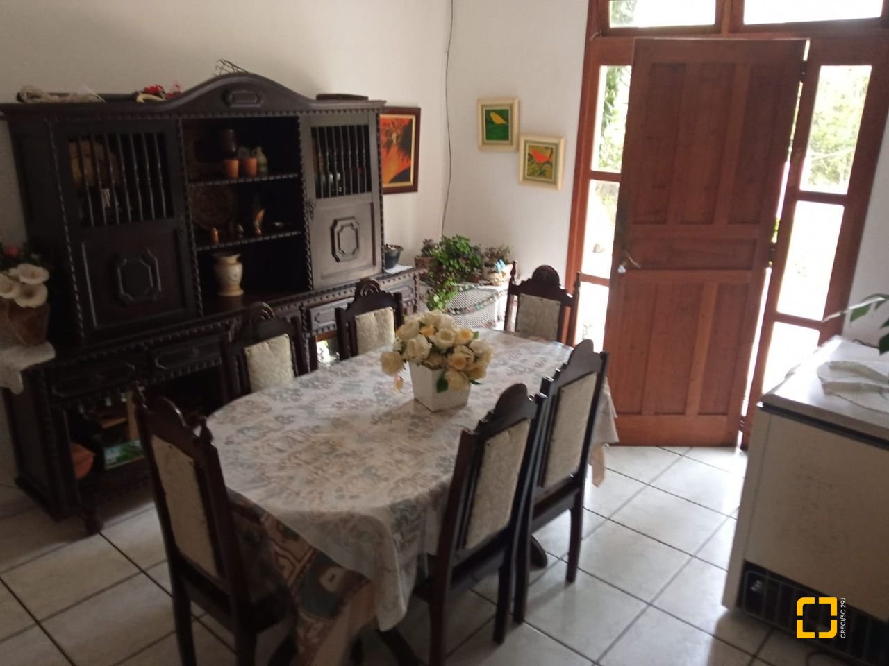 Casa com 150m², 3 quartos (sendo 1 suíte), 4 garagens, no bairro São Luiz em São José