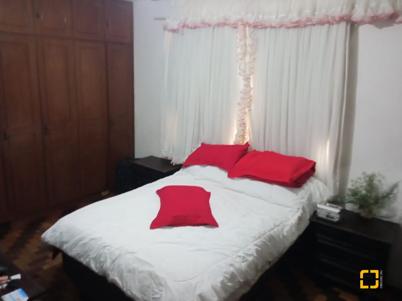Casa com 150m², 3 quartos (sendo 1 suíte), 4 garagens, no bairro São Luiz em São José