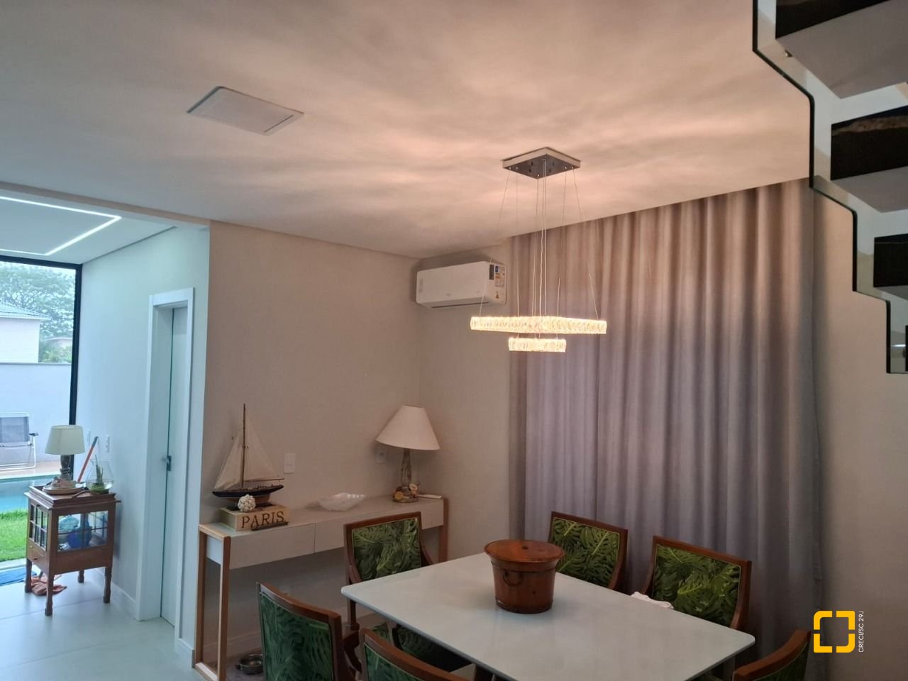 Casa com 157m², 6 quartos (sendo 3 suítes), 2 garagens, no bairro Ingleses em Florianópolis