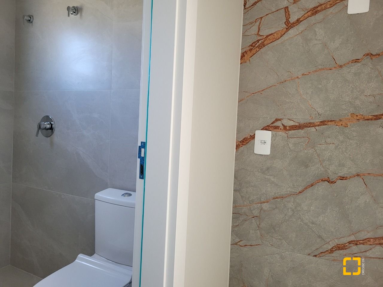 Casa com 157m², 6 quartos (sendo 3 suítes), 2 garagens, no bairro Ingleses em Florianópolis
