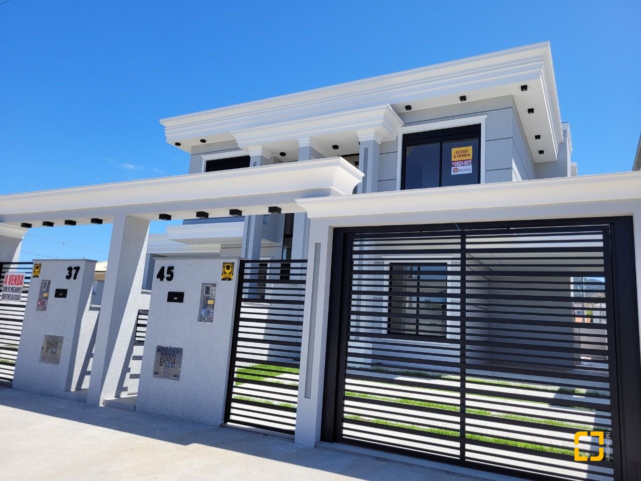 Casa com 157m², 6 quartos (sendo 3 suítes), 2 garagens, no bairro Ingleses em Florianópolis