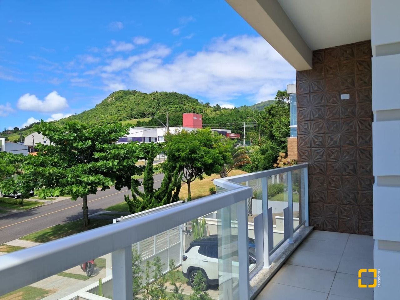 Casa com 181m², 8 quartos (sendo 4 suítes), 2 garagens, no bairro Ingleses em Florianópolis
