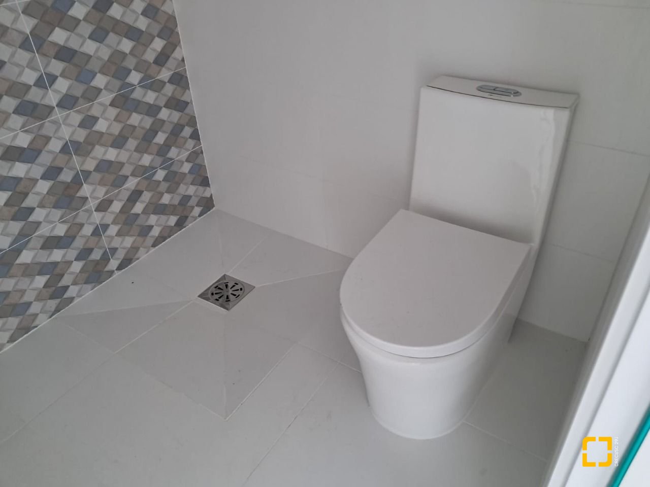 Casa com 181m², 8 quartos (sendo 4 suítes), 2 garagens, no bairro Ingleses em Florianópolis