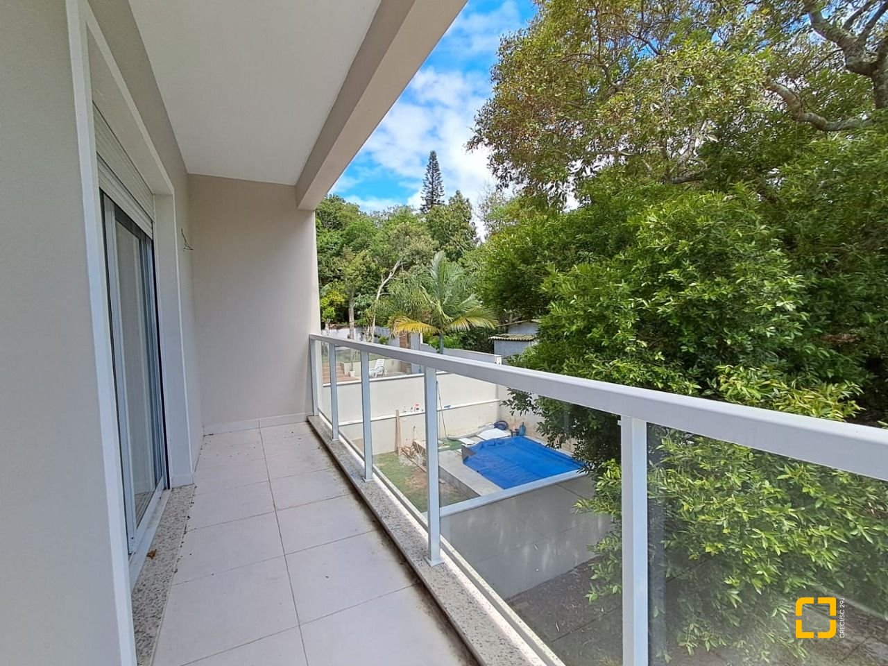 Casa com 181m², 8 quartos (sendo 4 suítes), 2 garagens, no bairro Ingleses em Florianópolis