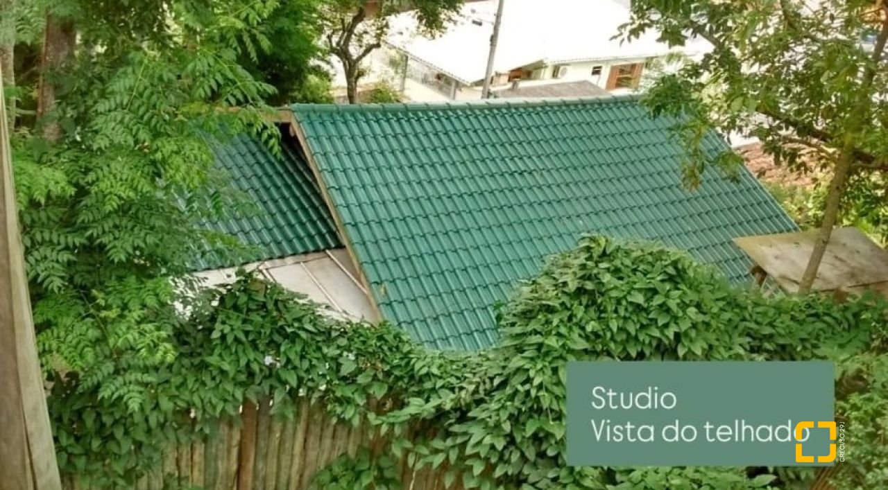 Casa com 135m², 1 quarto, 2 garagens, no bairro Sambaqui em Florianópolis