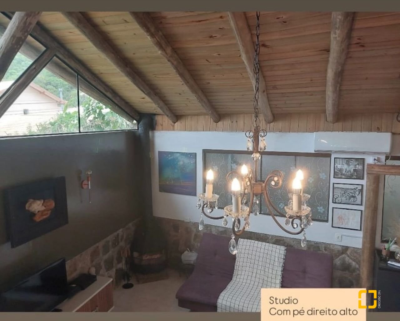 Casa com 135m², 1 quarto, 2 garagens, no bairro Sambaqui em Florianópolis