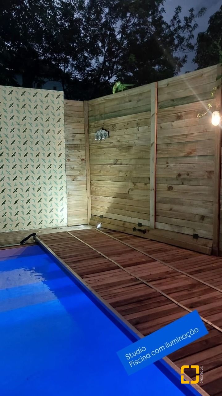 Casa com 135m², 1 quarto, 2 garagens, no bairro Sambaqui em Florianópolis