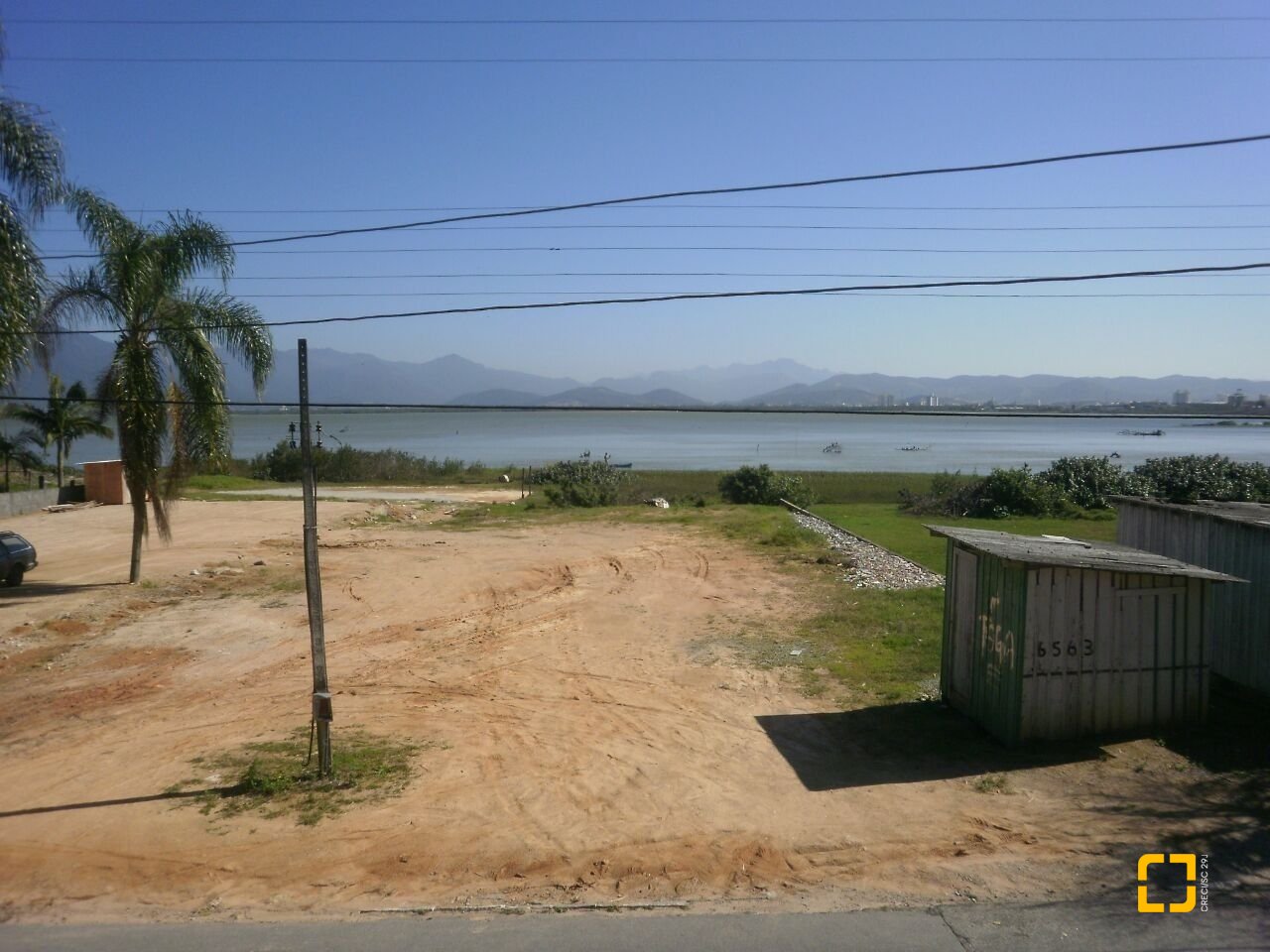 Terreno com 704m², no bairro Ponta de Baixo em São José