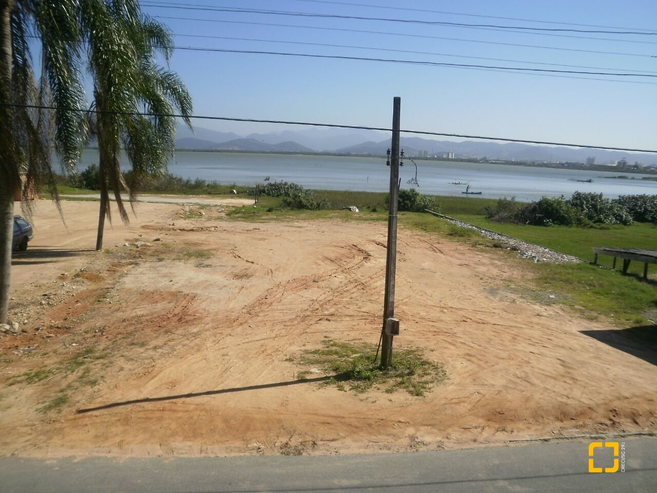 Terreno com 704m², no bairro Ponta de Baixo em São José