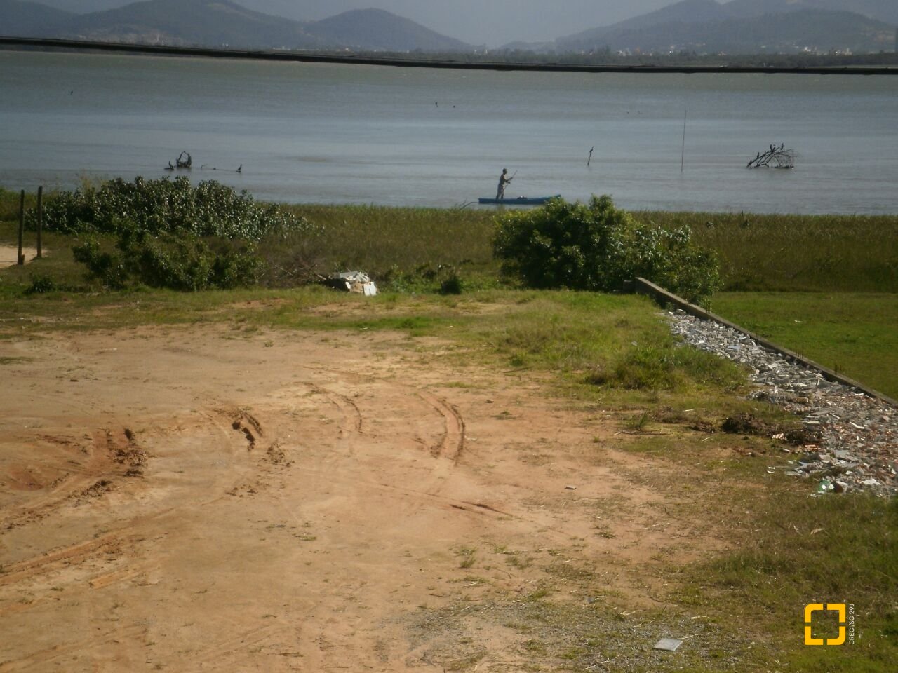 Terreno com 704m², no bairro Ponta de Baixo em São José