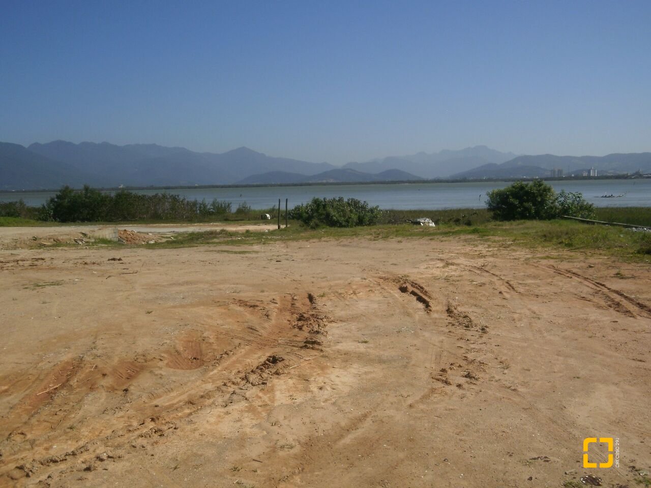 Terreno com 704m², no bairro Ponta de Baixo em São José