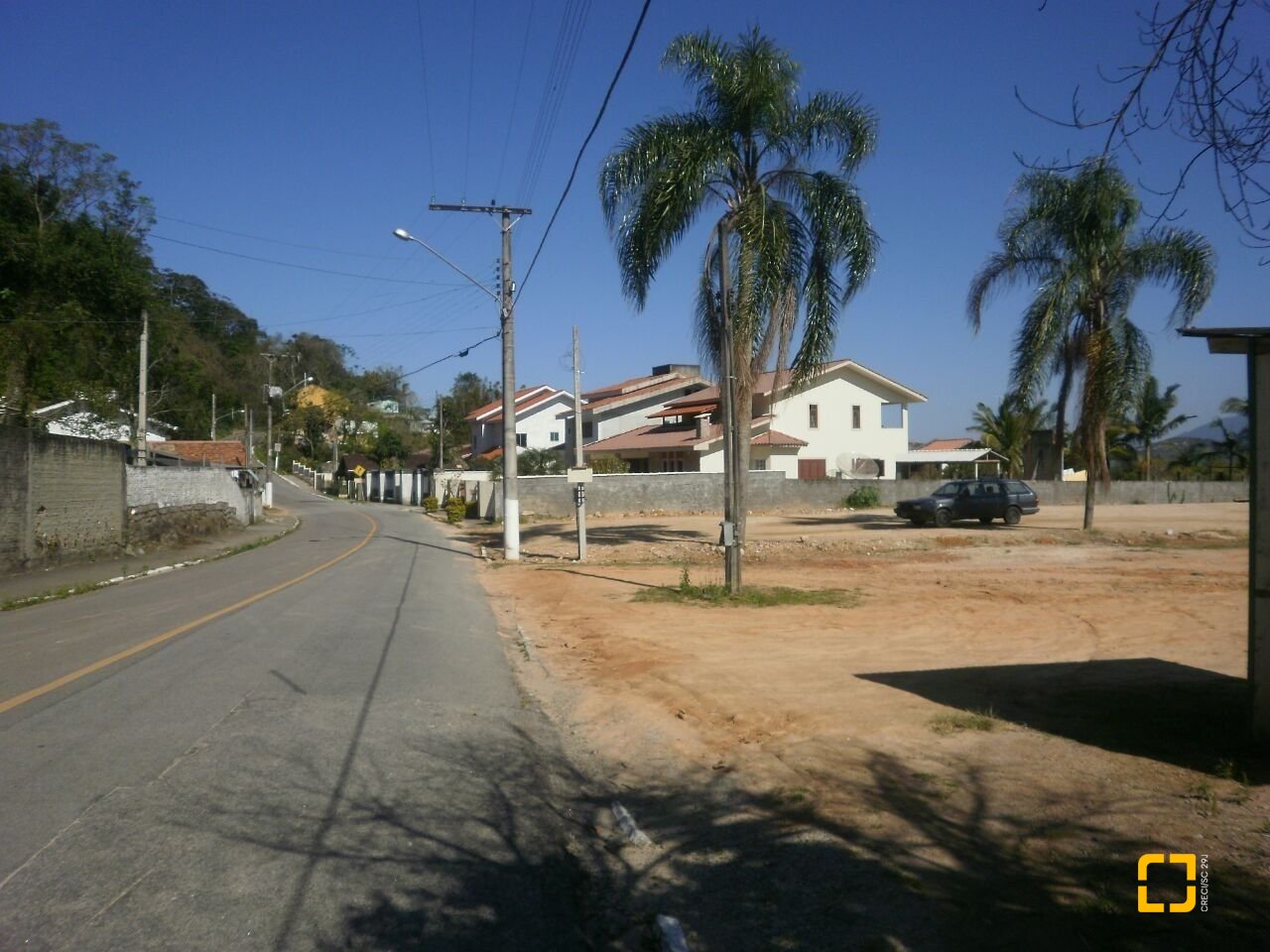Terreno com 704m², no bairro Ponta de Baixo em São José