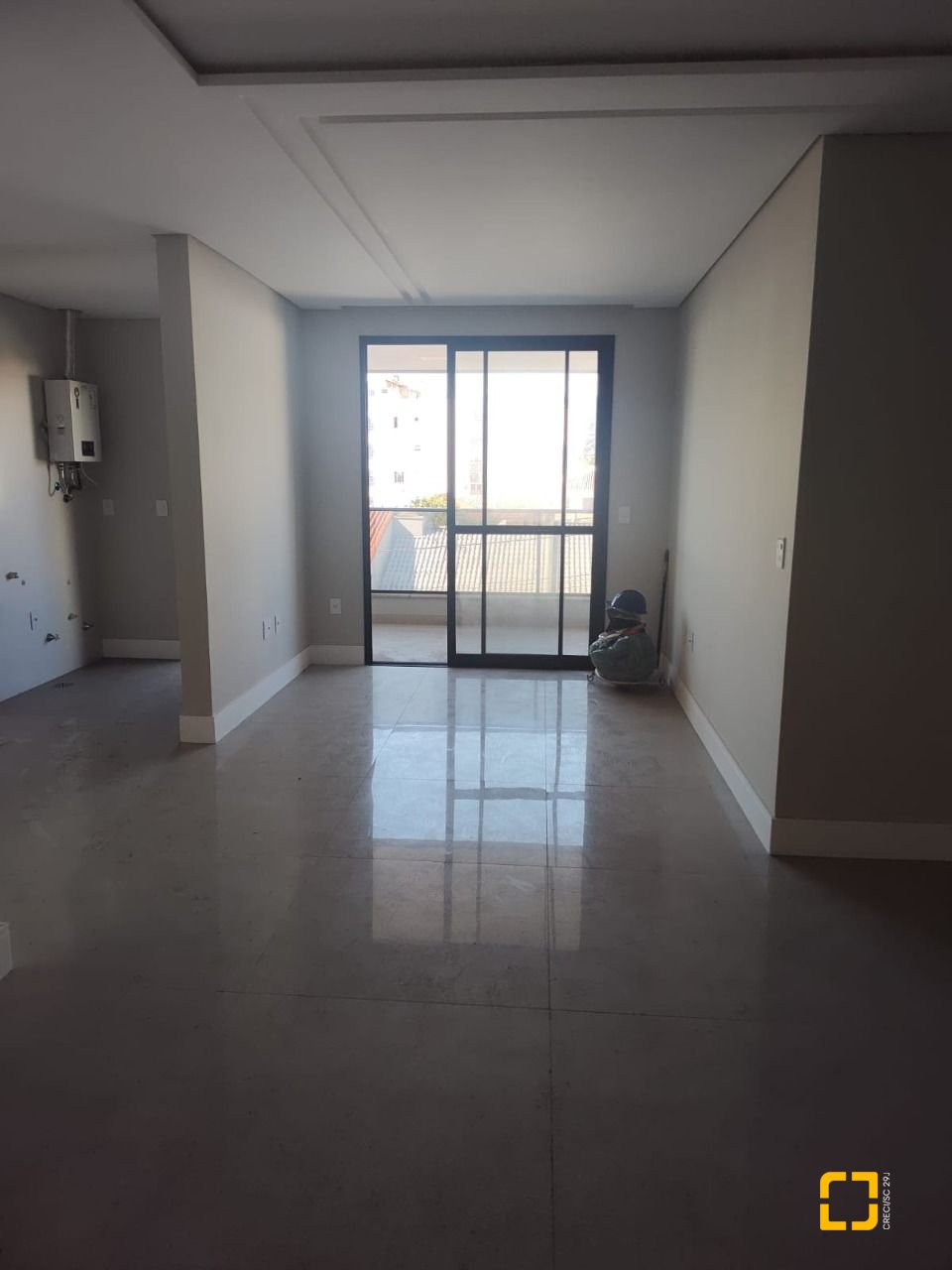 Apartamento com 98m², 6 quartos (sendo 3 suítes), 3 garagens, no bairro Trindade em Florianópolis
