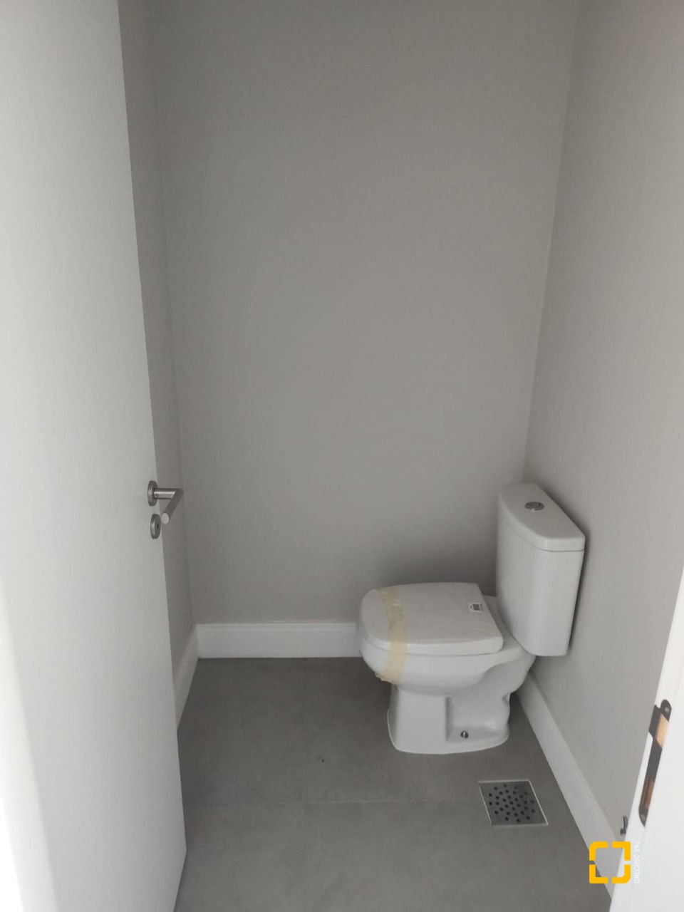 Apartamento com 98m², 6 quartos (sendo 3 suítes), 3 garagens, no bairro Trindade em Florianópolis