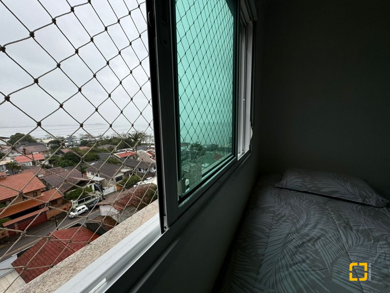 Apartamento com 124m², 5 quartos (sendo 2 suítes), 2 garagens, no bairro Balneário em Florianópolis