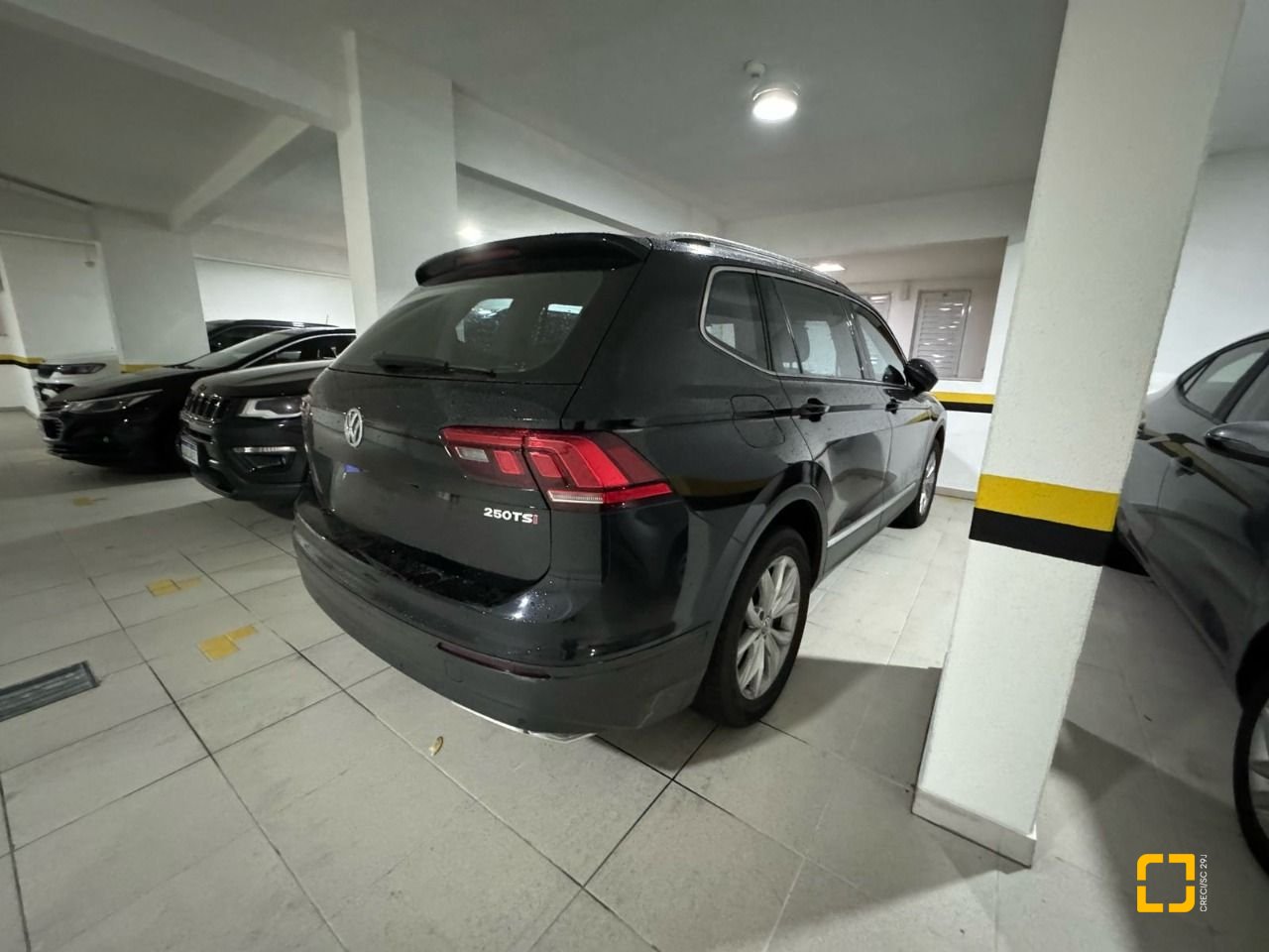 Apartamento com 124m², 5 quartos (sendo 2 suítes), 2 garagens, no bairro Balneário em Florianópolis