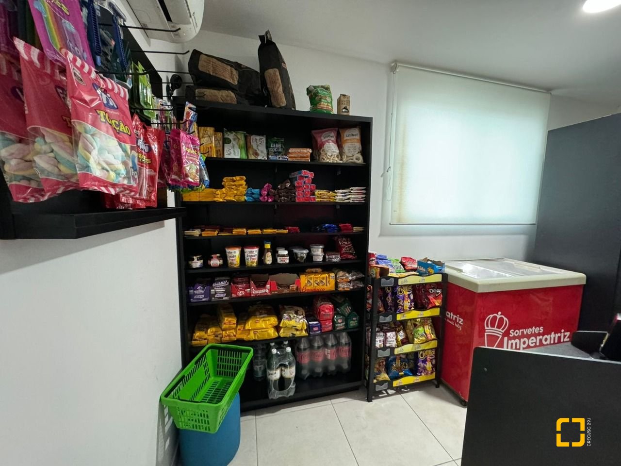 Apartamento com 124m², 5 quartos (sendo 2 suítes), 2 garagens, no bairro Balneário em Florianópolis