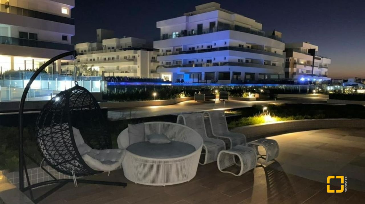 Cobertura com 235m², 6 quartos (sendo 3 suítes), 3 garagens, no bairro Ingleses em Florianópolis