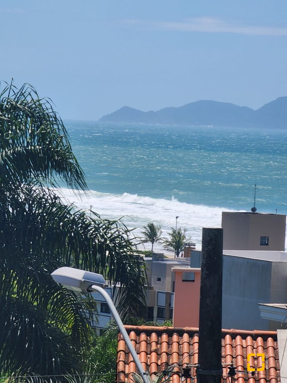 Casa com 450m², 4 quartos (sendo 4 suítes), 8 garagens, no bairro Praia Brava em Florianópolis