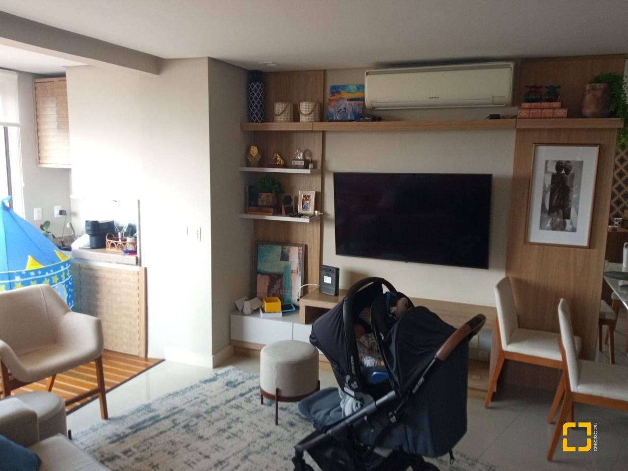 Apartamento com 100m², 4 quartos (sendo 1 suíte), 2 garagens, no bairro Balneário em Florianópolis