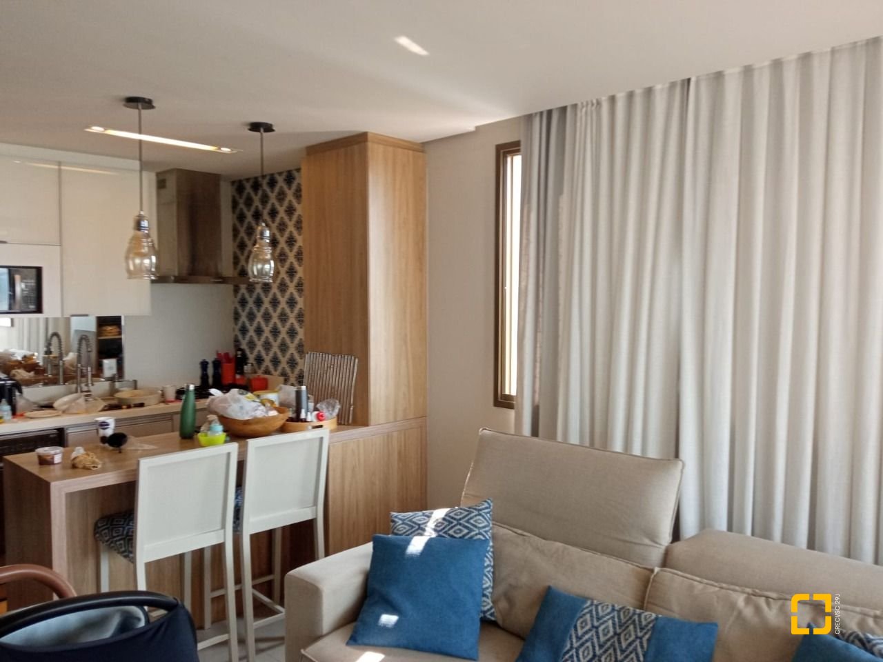 Apartamento com 100m², 4 quartos (sendo 1 suíte), 2 garagens, no bairro Balneário em Florianópolis