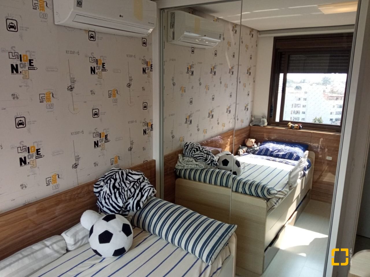 Apartamento com 100m², 4 quartos (sendo 1 suíte), 2 garagens, no bairro Balneário em Florianópolis